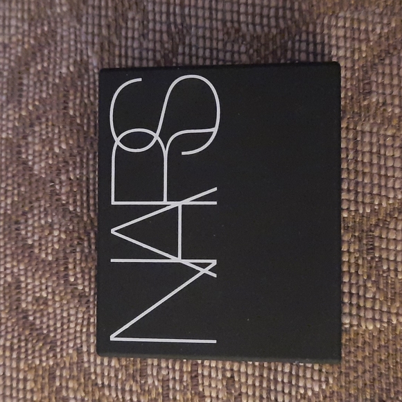 Nars Eyeshadow Single in Pyrennes - Picture 3 of 6